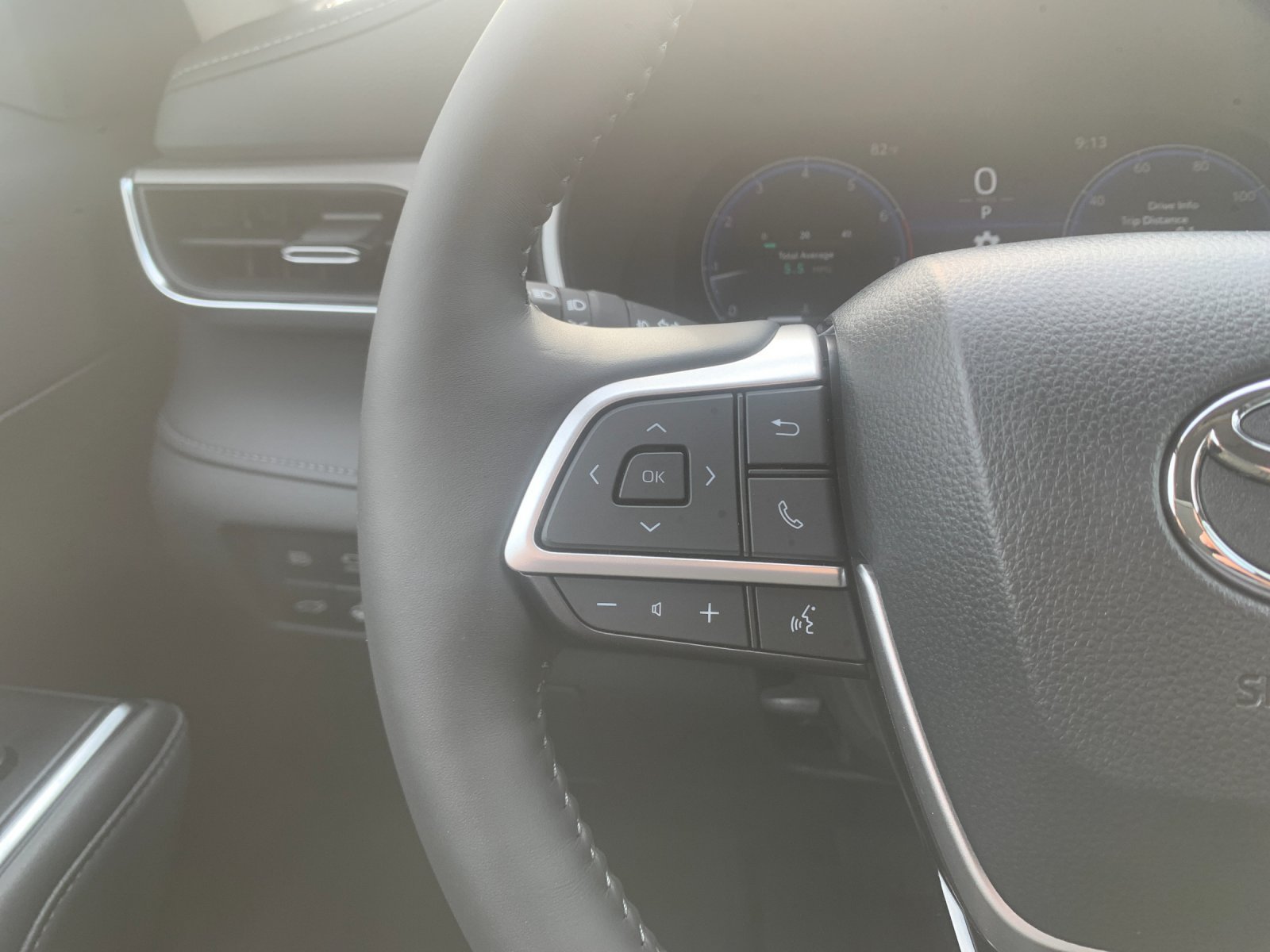 New 2026 Toyota Highlander Limited AWD/4WD image 28