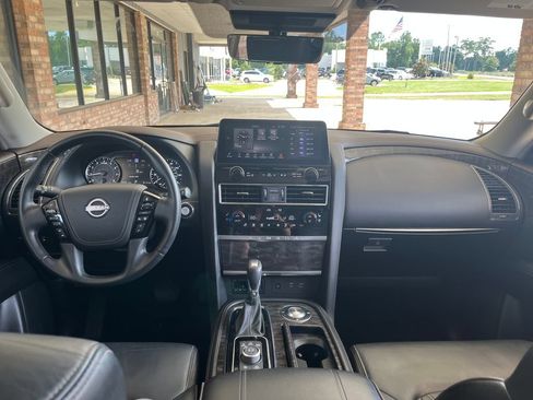 Used 2022 Nissan Armada Platinum w/ Captain's Chairs Package RWD image 15