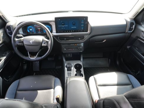 Used 2025 Ford Bronco Sport Outer Banks AWD/4WD image 28