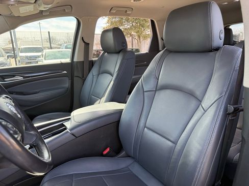 Used 2020 Buick Enclave Essence w/ Sport Touring Edition image 11