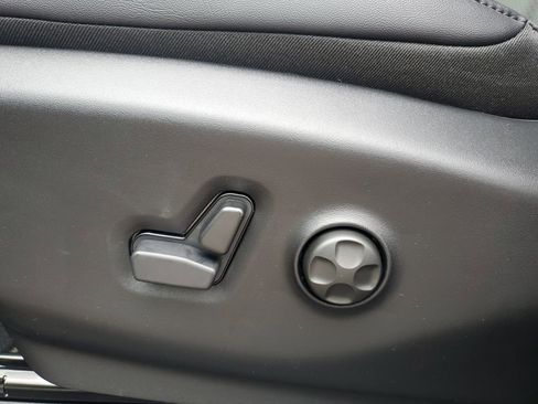 New 2026 Chrysler Pacifica Select image 13