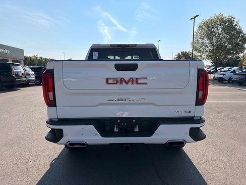 Used 2023 GMC Sierra 1500 AT4 w/ Technology Package AWD/4WD image 7