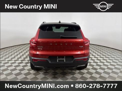 Used 2020 Volvo XC40 T5 R-Design AWD/4WD image 6
