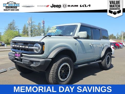 Used 2023 Ford Bronco Outer Banks w/ Sasquatch Package AWD/4WD image 1