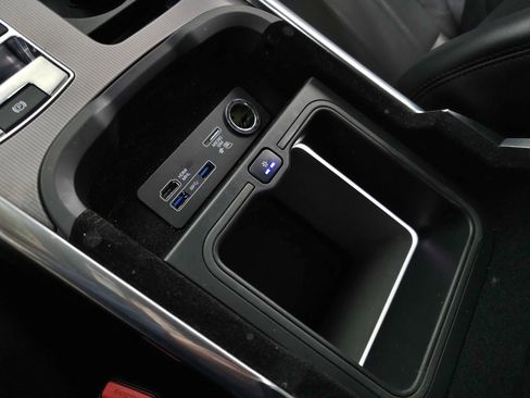 Used 2018 Land Rover Range Rover Sport HSE image 36