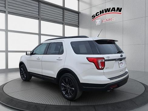 Used 2019 Ford Explorer XLT w/ Equipment Group 202A image 5