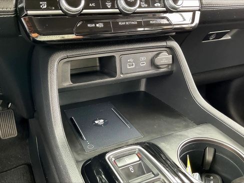 Used 2023 Honda Pilot EX-L image 37