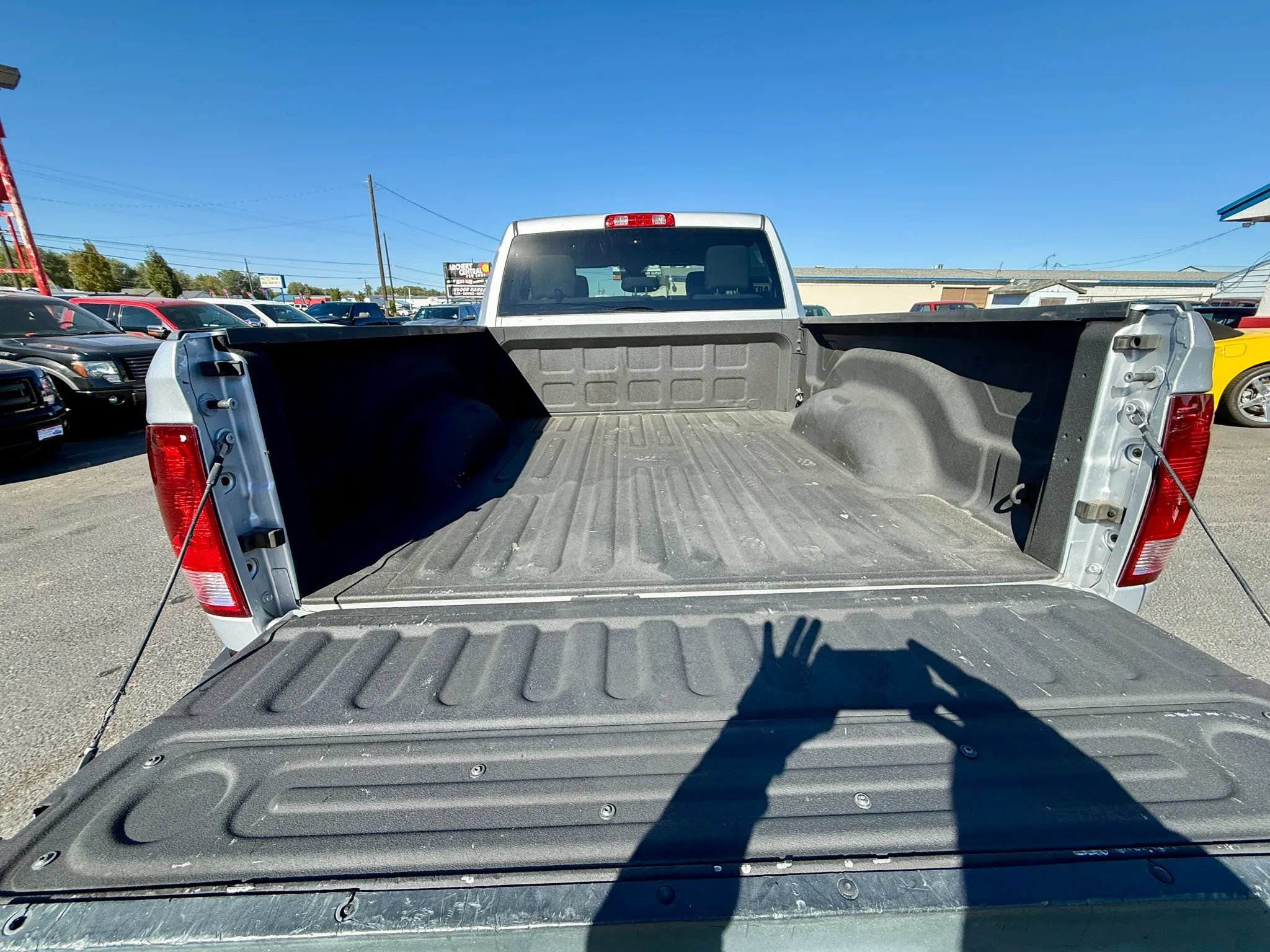 Used 2016 RAM 2500 Tradesman w/ Chrome Appearance Group AWD/4WD image 13