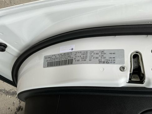 Used 2020 Chrysler Pacifica Touring w/ S Appearance Package image 28