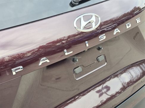 Used 2021 Hyundai Palisade SEL w/ Premium Package image 16