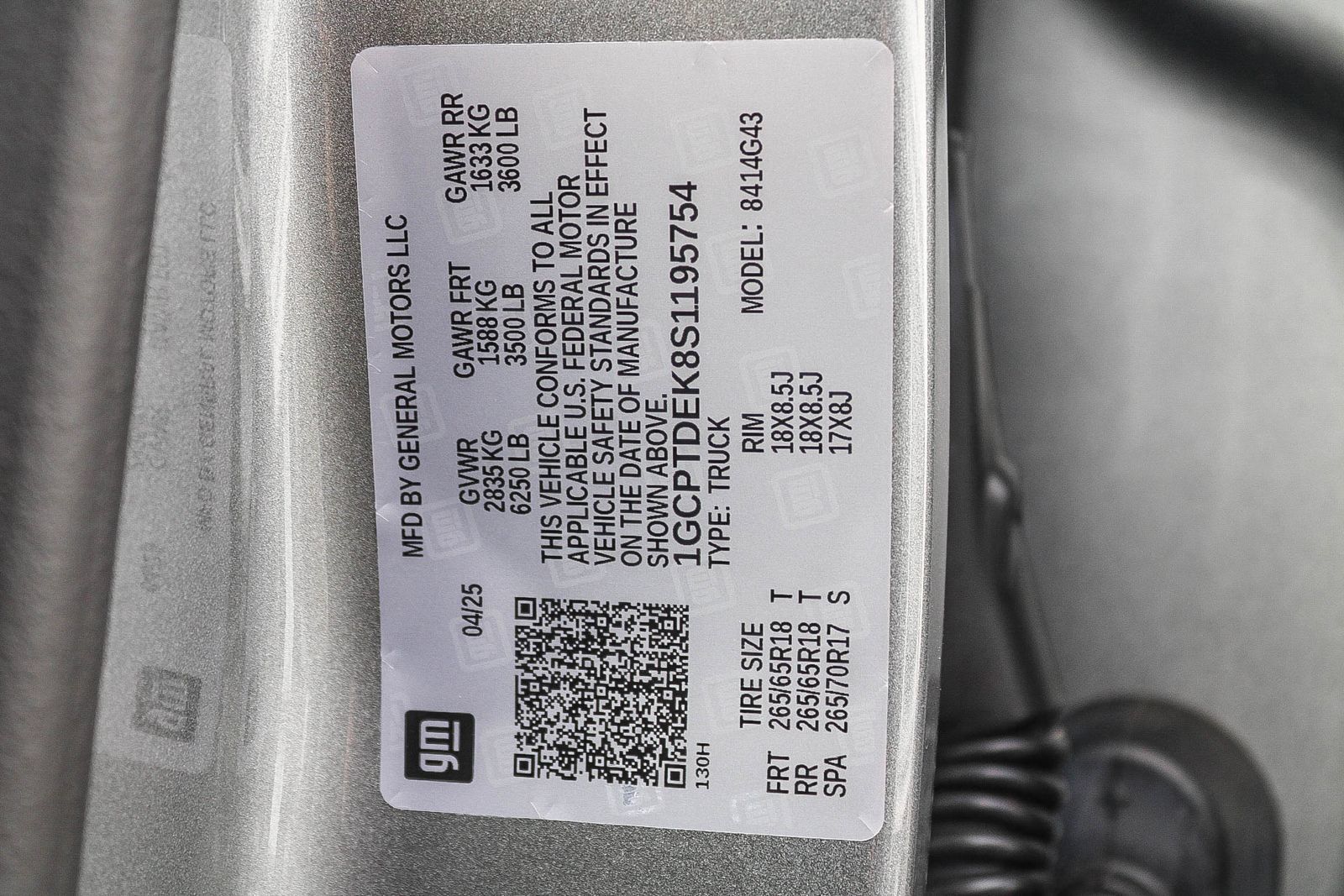 Used 2025 Chevrolet Colorado Z71 AWD/4WD image 25
