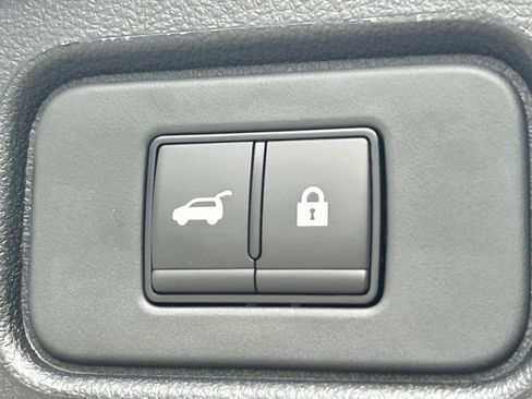 New 2026 Nissan Pathfinder SL FWD image 15