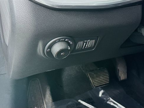 Certified 2024 Jeep Compass Limited AWD/4WD image 17