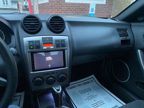 Used 2004 Hyundai Tiburon GT image 17