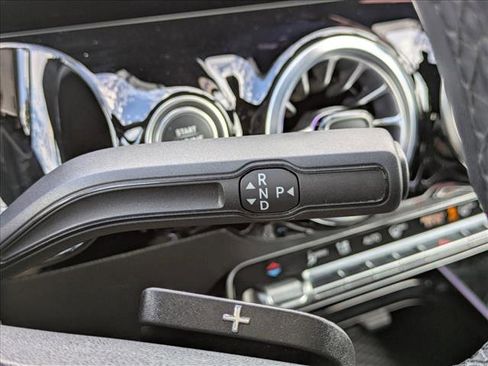 Used 2025 Mercedes-Benz GLA 250 image 12