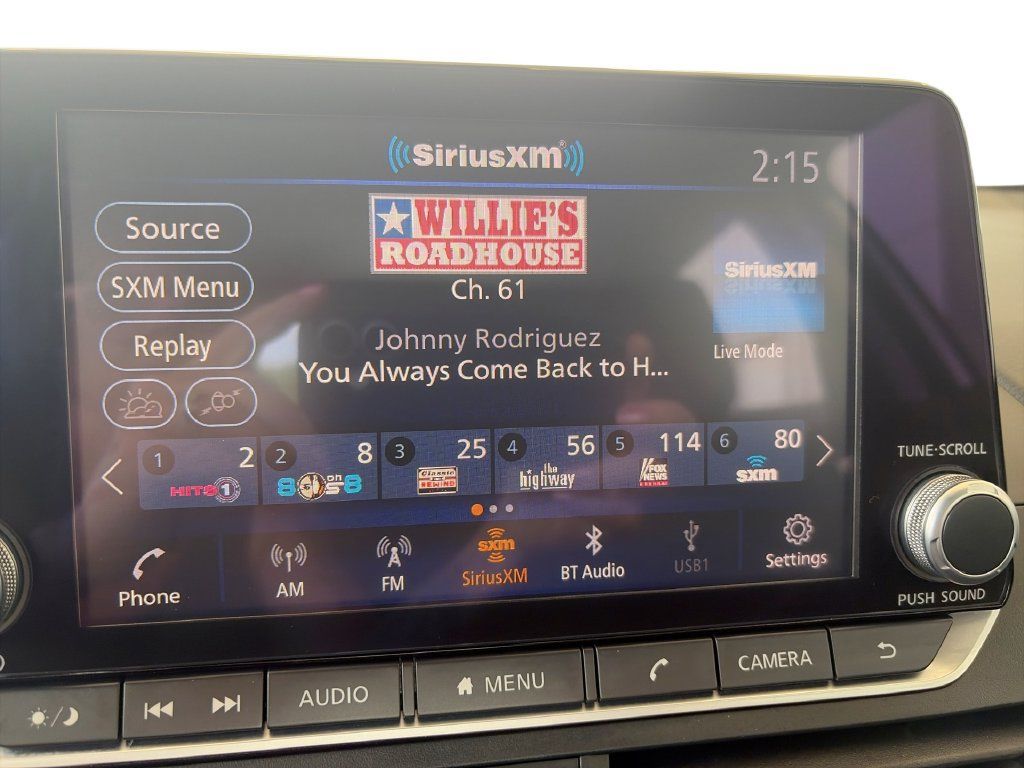 Used 2025 Nissan Altima 2.5 SV FWD image 13