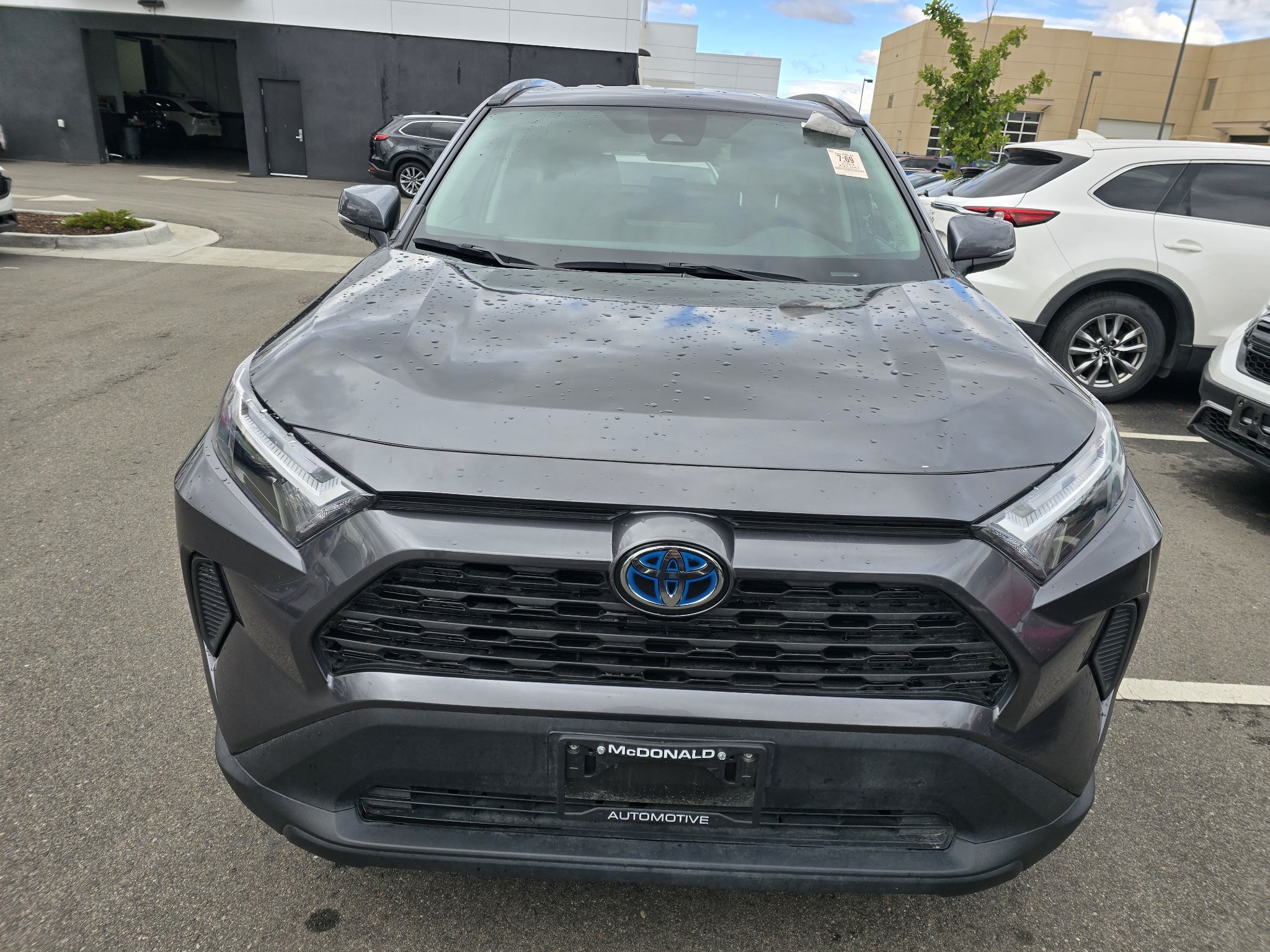 Used 2024 Toyota RAV4 LE AWD/4WD image 8