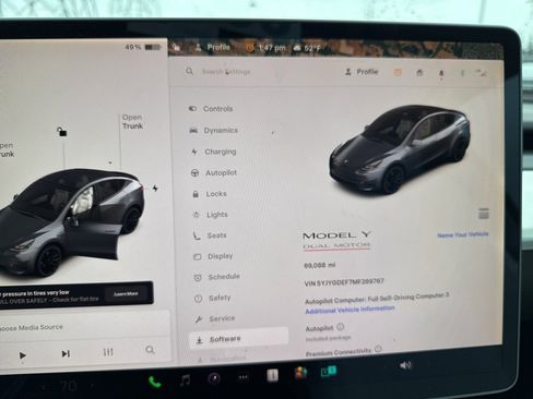 Used 2021 Tesla Model Y Performance image 11