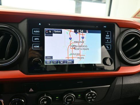 Used 2019 Toyota Tacoma TRD Off-Road image 19