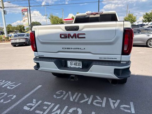 Used 2022 GMC Sierra 2500 Denali w/ Denali Ultimate Package AWD/4WD image 8