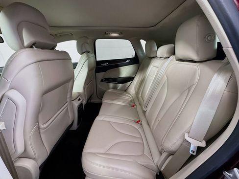 Used 2019 Lincoln MKC Reserve w/ MKC Climate Package AWD/4WD image 24