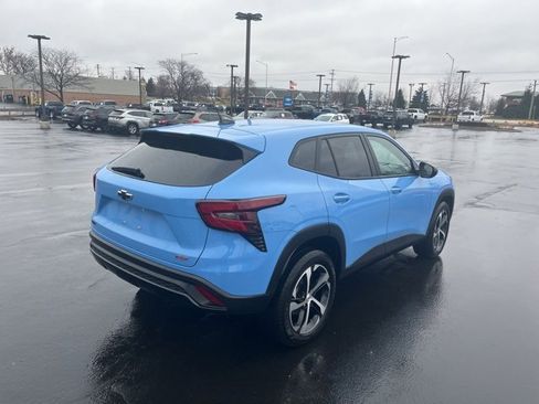 Used 2024 Chevrolet Trax RS w/ Driver Confidence Package image 5