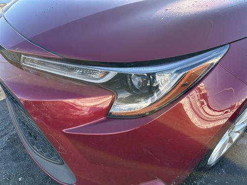 Used 2022 Toyota Corolla LE w/ LE Premium Package image 6