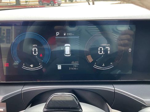 Used 2025 Hyundai Santa Fe SEL image 21