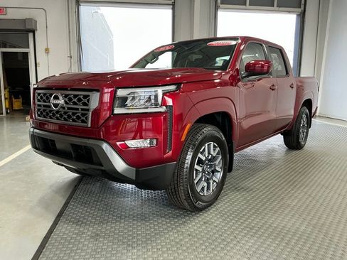 Used 2024 Nissan Frontier SL w/ Technology Package image 2