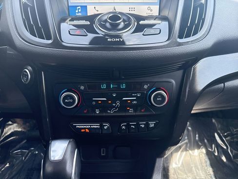 Used 2019 Ford Escape Titanium AWD/4WD image 24