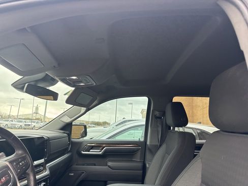 Used 2022 GMC Sierra 1500 Elevation w/ Preferred Package image 10