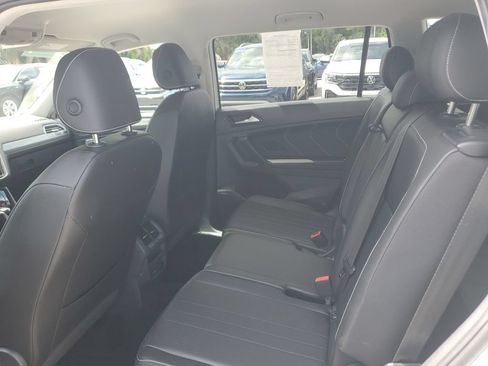 Certified 2023 Volkswagen Tiguan SE FWD image 15