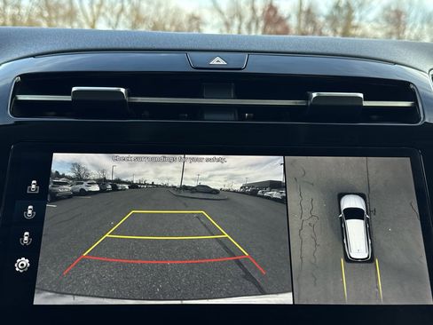 Certified 2022 Hyundai Tucson Limited image 18