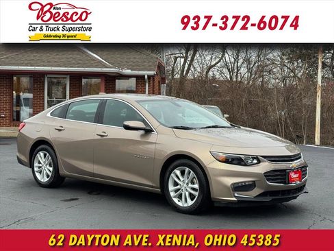 Used 2018 Chevrolet Malibu LT image 1