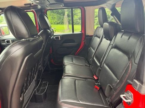 Used 2018 Jeep Wrangler Unlimited Rubicon AWD/4WD image 16