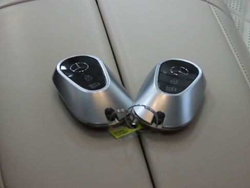 Used 2022 Mercedes-Benz S 500 4MATIC image 17