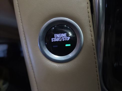 Used 2020 Cadillac Escalade Platinum AWD/4WD image 26