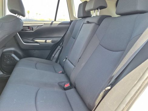 Used 2019 Toyota RAV4 LE w/ Carpet Mat Package FWD image 15