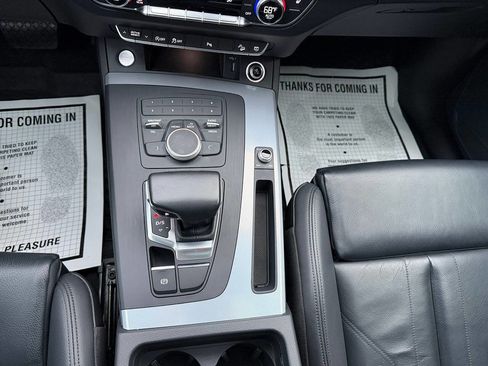 Used 2020 Audi Q5 2.0T Premium w/ Titanium Sport Package image 21