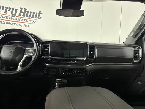 Used 2023 Chevrolet Silverado 1500 RST w/ Rally Edition AWD/4WD image 25