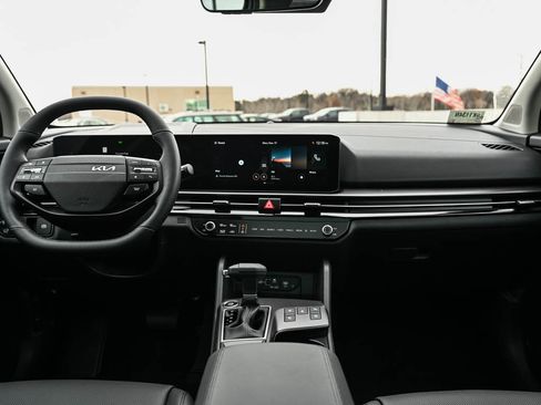 New 2026 Kia Sportage SX image 16