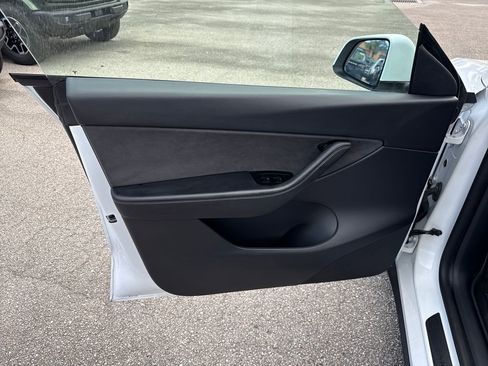 Used 2020 Tesla Model Y Performance image 13