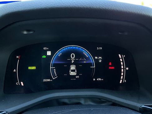 Used 2025 Toyota Camry LE image 35