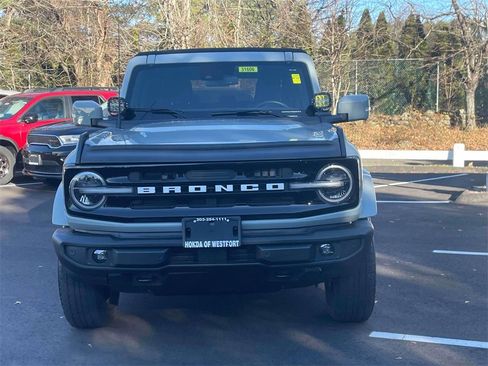 Used 2022 Ford Bronco Outer Banks image 2