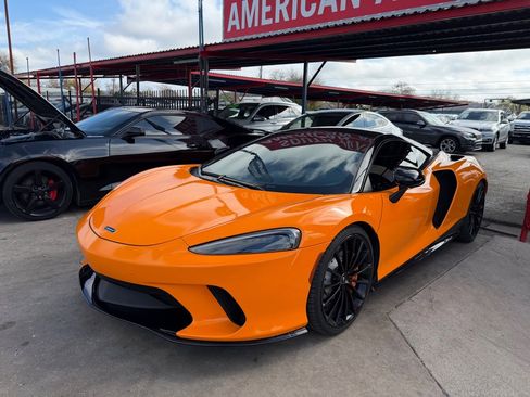 Used 2020 McLaren GT image 22