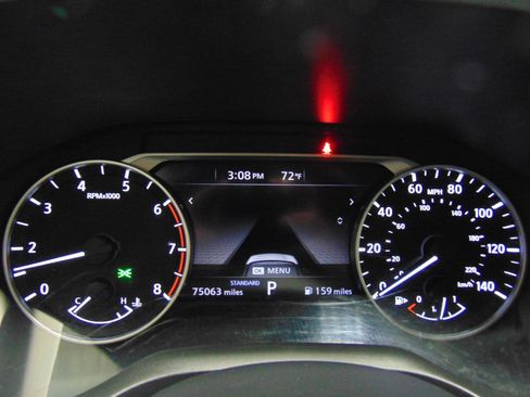 Used 2023 Nissan Rogue SV FWD image 18