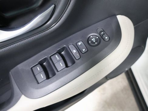 New 2026 Honda HR-V LX image 14