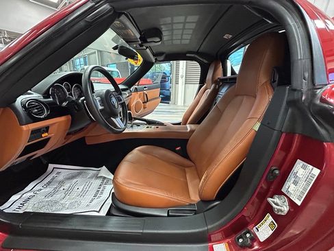 Used 2007 MAZDA MX-5 Miata Grand Touring RWD image 46