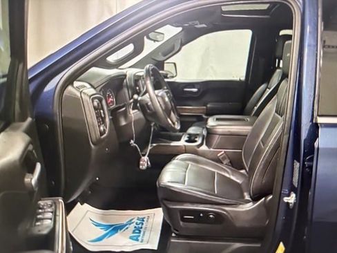 Used 2019 Chevrolet Silverado 1500 High Country w/ Technology Package image 9