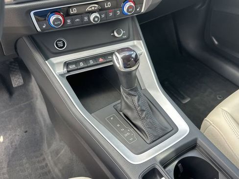 Used 2022 Audi Q3 2.0T Premium w/ Convenience Package AWD/4WD image 28